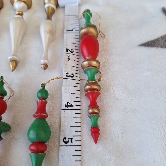 Vintage Lot of 8 Christmas Ornaments Plastic Teardrop White‎ & Gold Green & Red - Picture 4 of 4